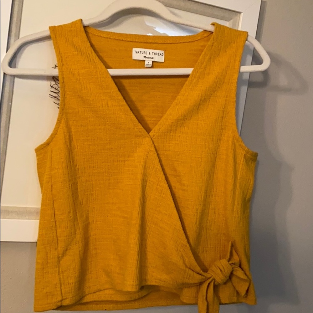 Madewell Texture and Thread top with V-neck